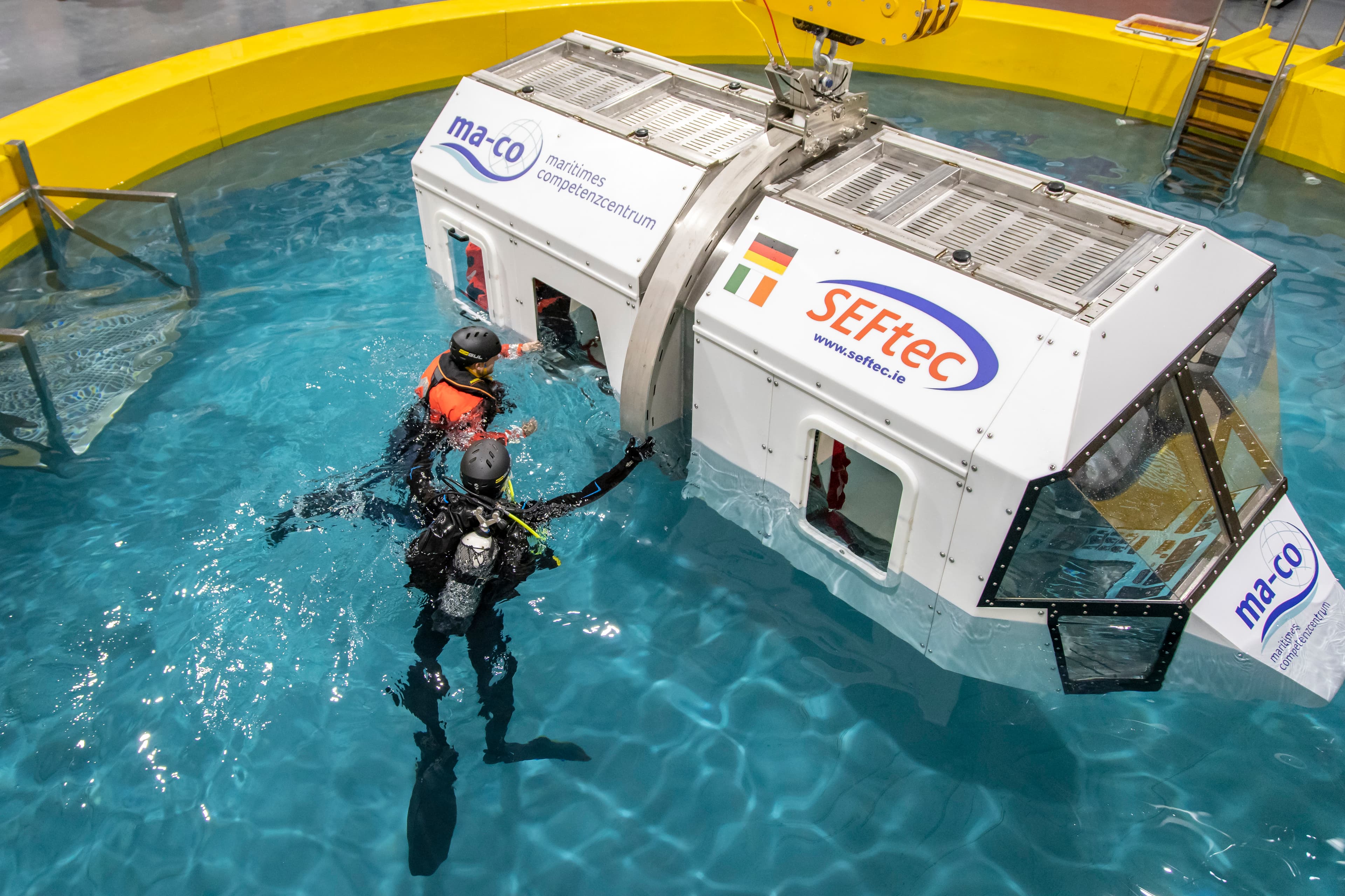 HUET Helicopter Underwater Escape Training incl. CA-EBS acc. OPITO